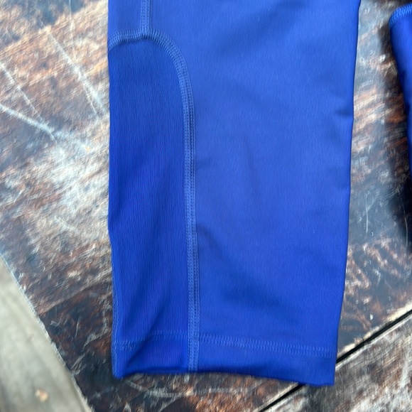 Nike NWOT Epic cropped running leggings with mesh mid rise firm support size M - Picture 6 of 14